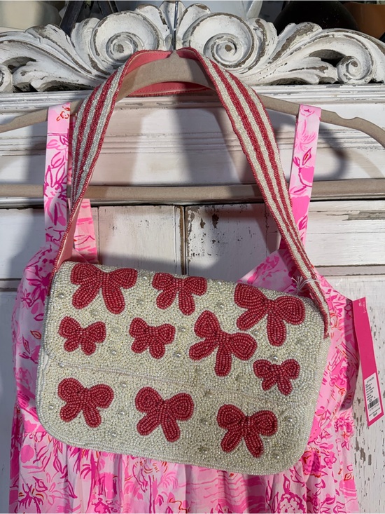 Handbags - Beaded 🎀Bow🎀 PURSE in Pink and Cream striped handle